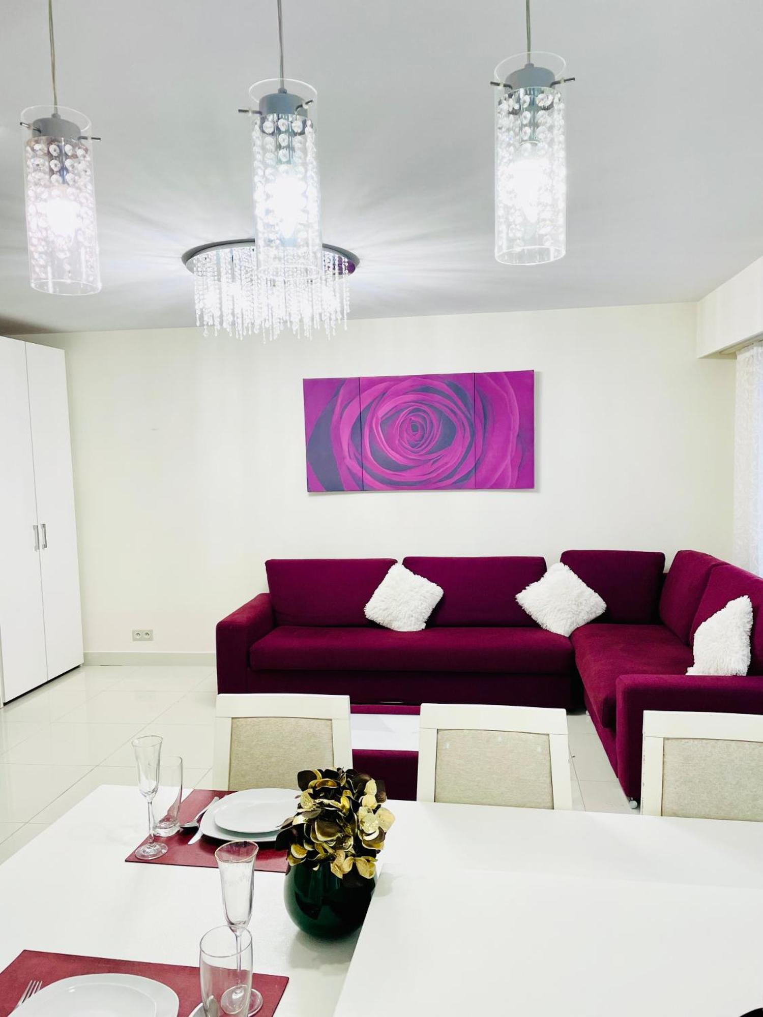 Spacious In The Center Of Near The Sea Apartment Nice